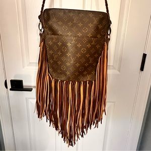 💕Authentic Louis Vuitton Vintage Boho💕